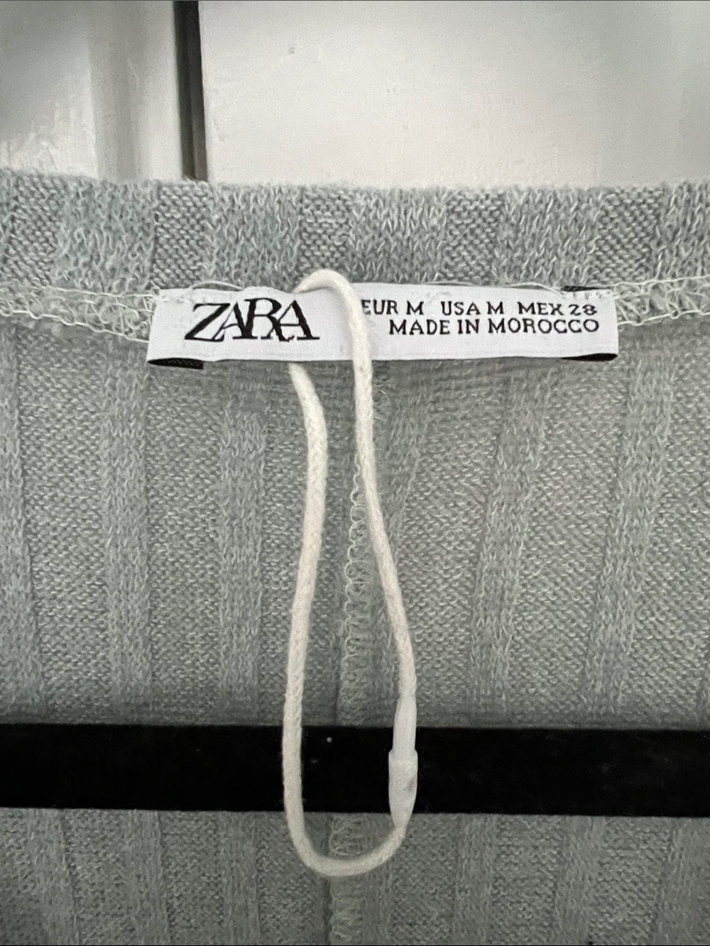 Zara Ribbed V-Neck Sweater - Picture 2 of 4